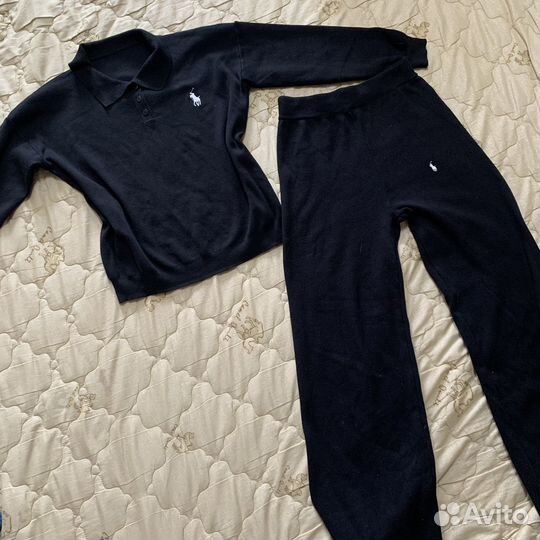 Трикотажный костюм женский брючный