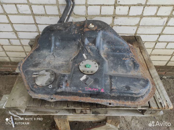 Бак топливный Mitsubishi Galant 8