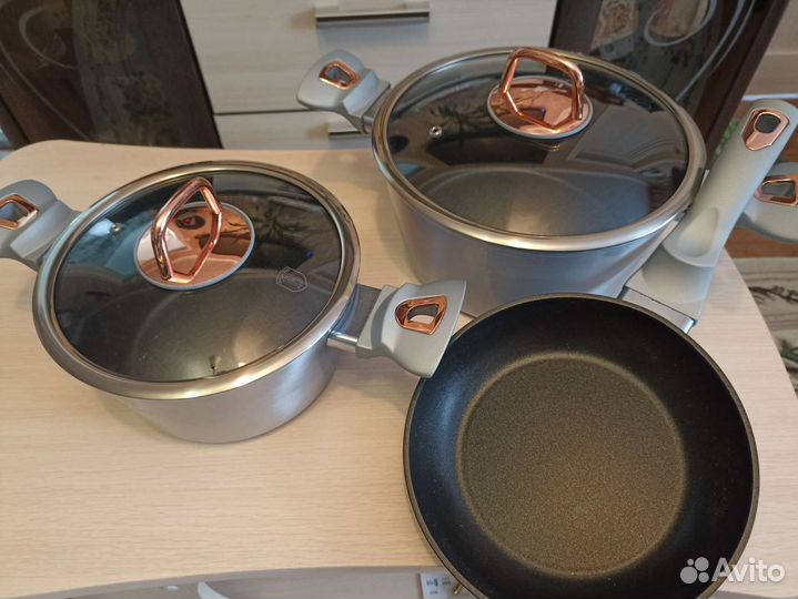 Набор посуды кастрюли для индукционной плиты
