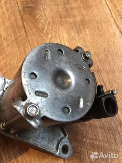 Стартер VW Skoda Audi VAG Valeo