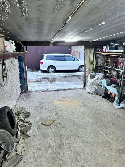 Гараж, > 30 м²