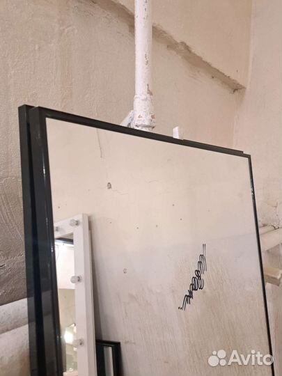 Зеркало в алюминевой раме, интерьерное, настенное