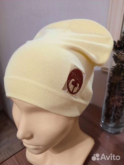 Шапка для девочки новая