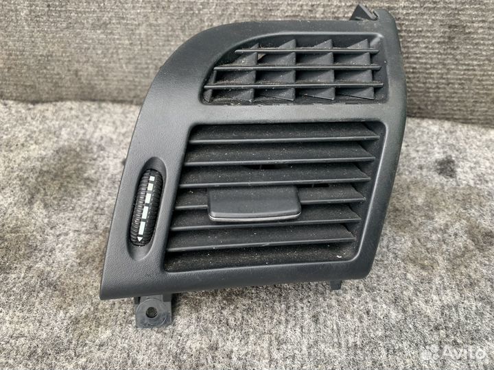 Дефлектор в торпеду правый Mercedes W211 211 E211