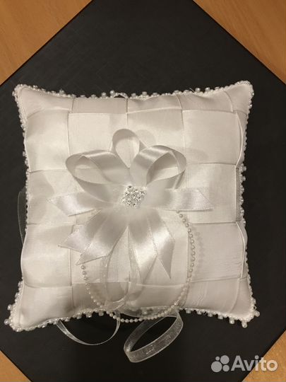 Подушечка для колец белая