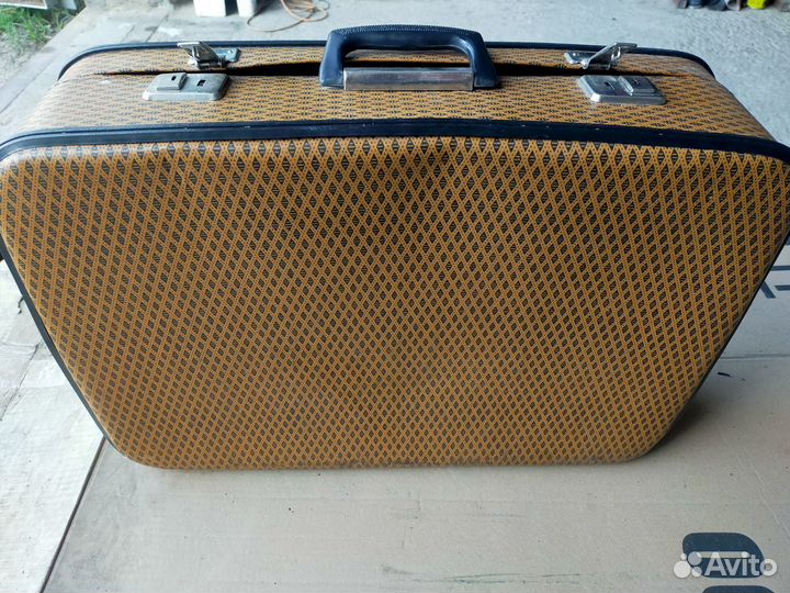 Чемоданы старинные 2шт