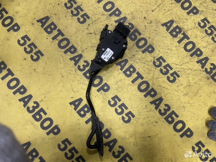 Педаль газа Nissan Almera N16