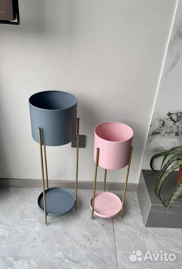 Кашпо горшок для цветов с подставкой