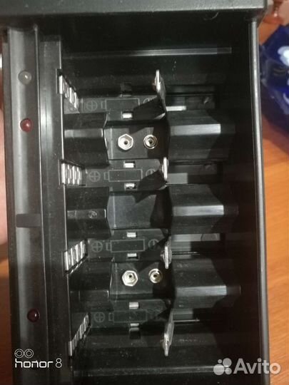 Зарядное устройство для пальчиковых акб