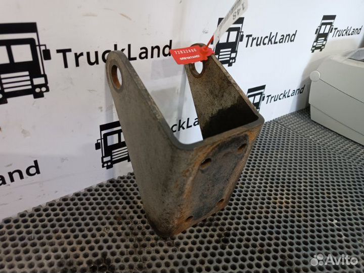 Кронштейн заднего амортизатора верхний Камаз 5490