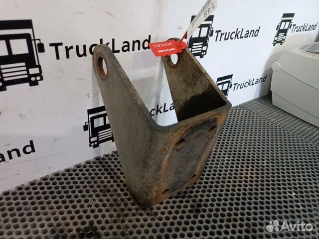 Кронштейн заднего амортизатора верхний Камаз 5490