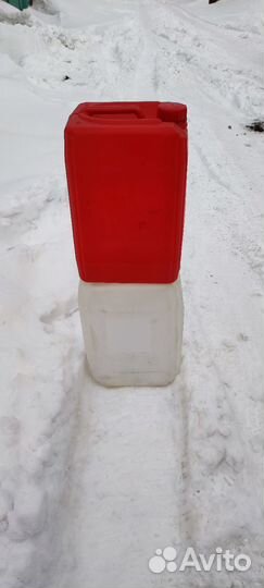 Канистры пластиковые 20л