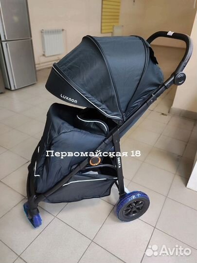 Коляски Новые Siesta, надувные колёса