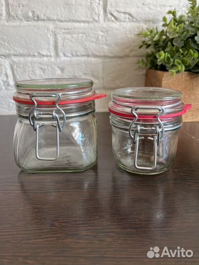 Банки с бугельным замком