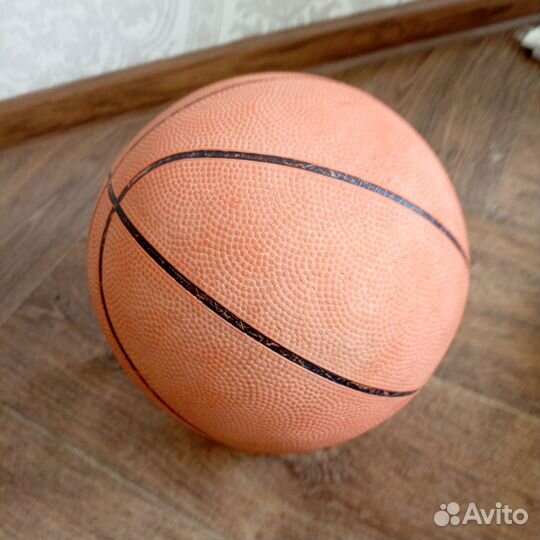 Баскетбольный мяч