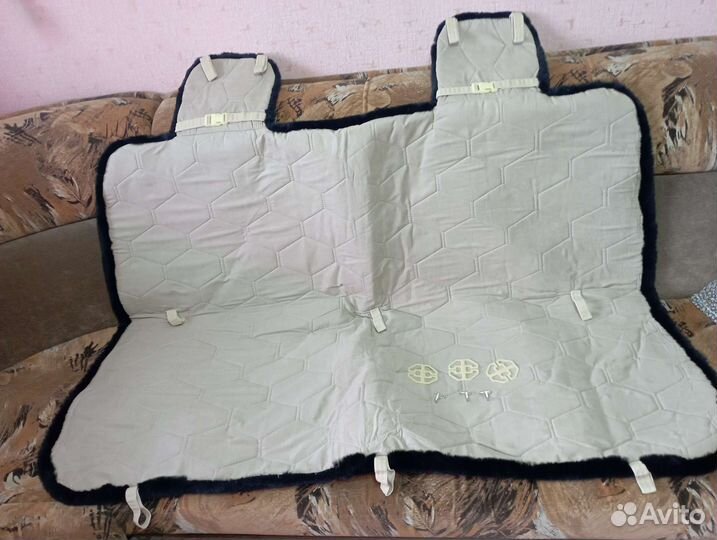 Меховые накидки на заднее сидение автомобиля