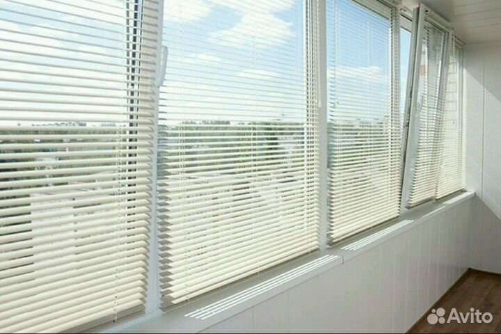 Жалюзи горизонтальные. Новые в упаковке