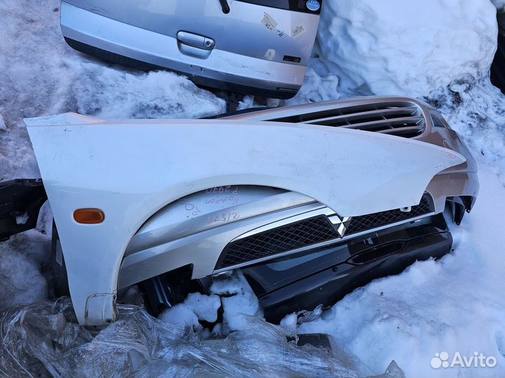 Mitsubishi Galant Legnum крыло правое переднее