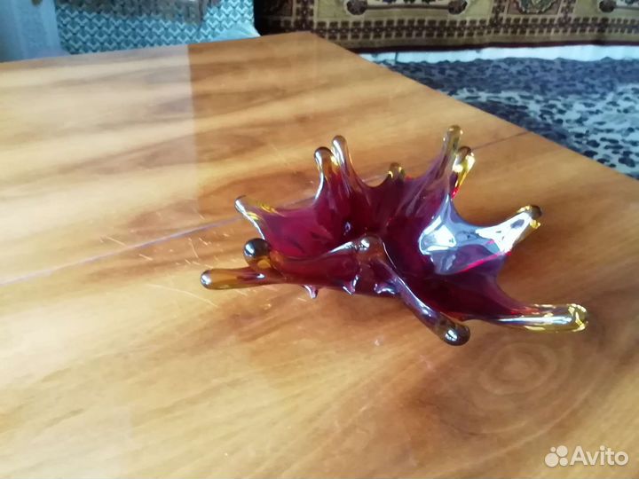 Интерьерная ваза из чешского цветного стекла