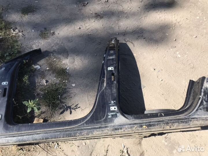 Порог левый со стойкой Volkswagen Polo 5 Sedan