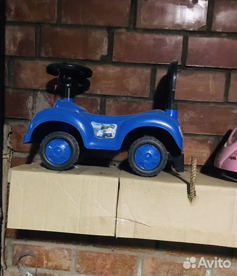 Машина каталка для детей