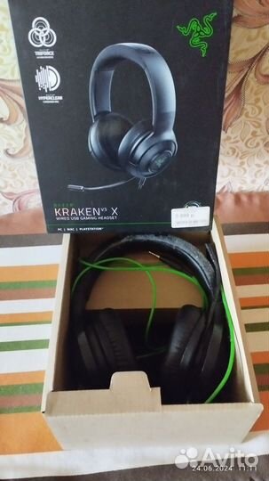 Продам наушники Razer