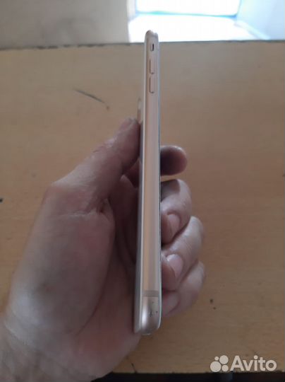 Телефон iPhone 8 plus