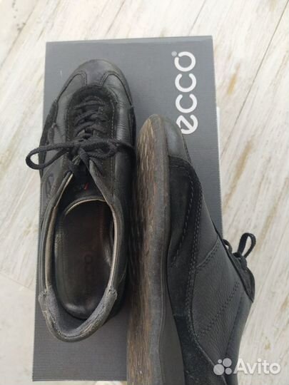 Кроссовки женские 38 размер бу