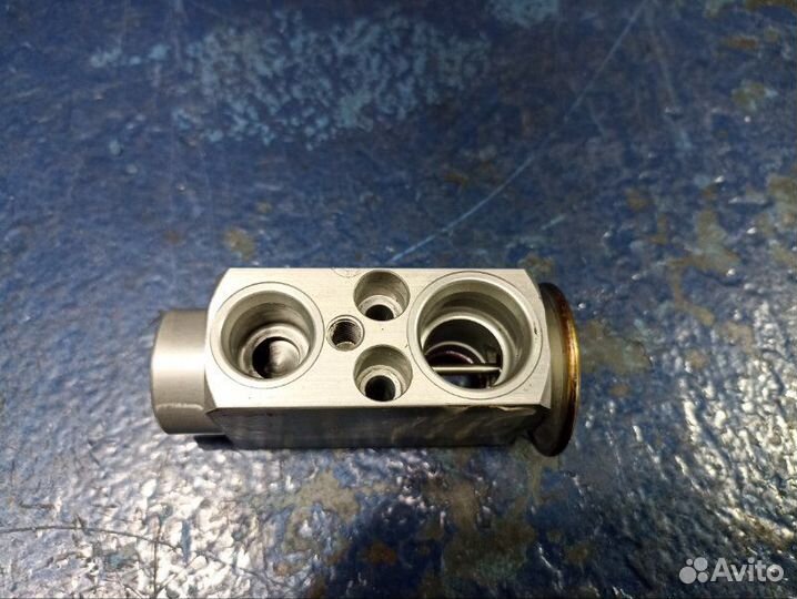 Клапан кондиционера Bmw X5 E70