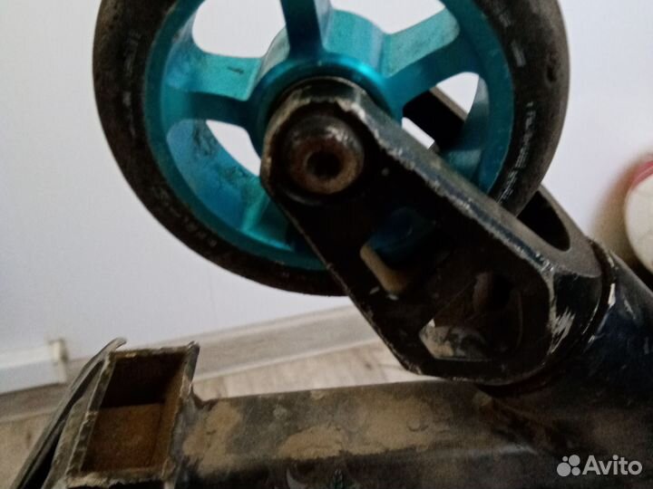 Продам трюковой самокат кастом