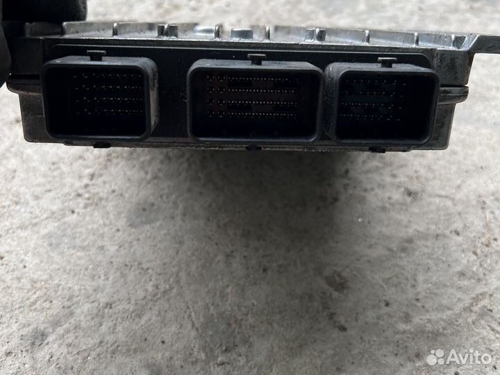 Блок управления двигателем Renault Laguna 2