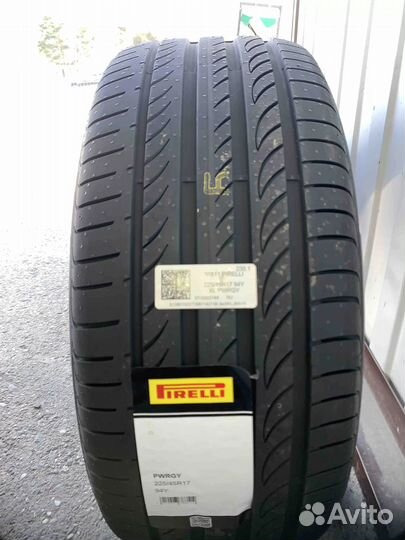 Pirelli Powergy 235/40 R18 95Y