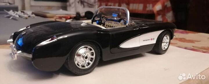 Chevrolet corvette 1957 bburago 1:18