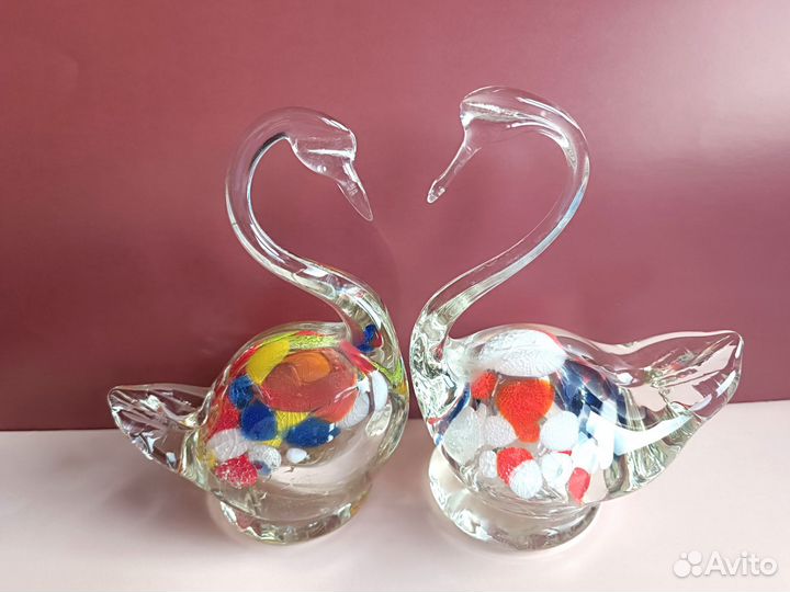 Пара лебедей СССР статуэтки цветное стекло