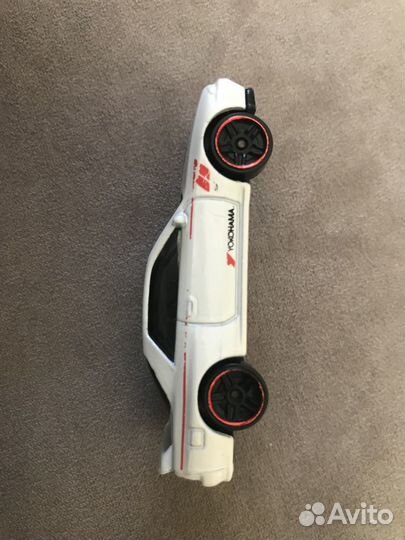 Hotwheels skyline r32