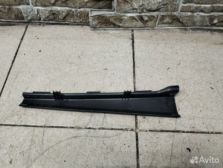 Обшивка салона передняя правая Porsche Macan Gts