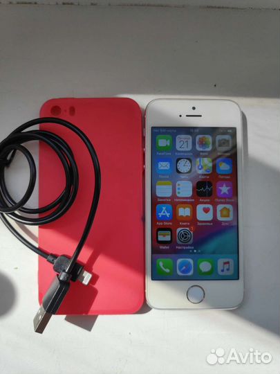 Телефон iPhone 5s