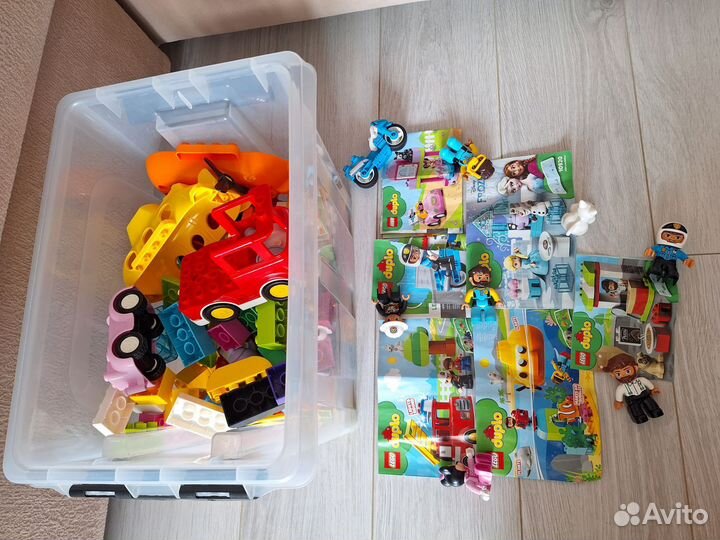 Lego duplo пакетом 6 наборов и пластина