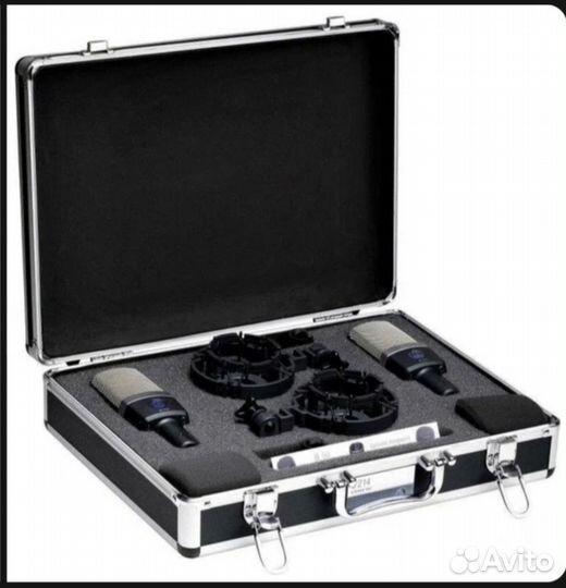 AKG s214 Студийный микрофон