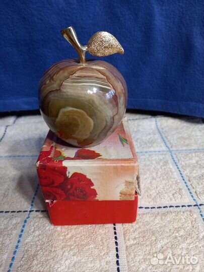 Яблоко фирмы apple