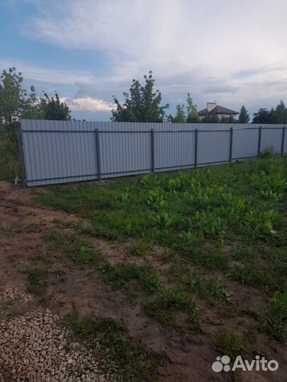 Изготовление и установка заборов из профнастила