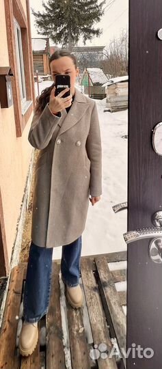 Пальто женское 42 44 бежевое
