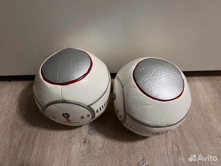 Футбольный мяч маленький