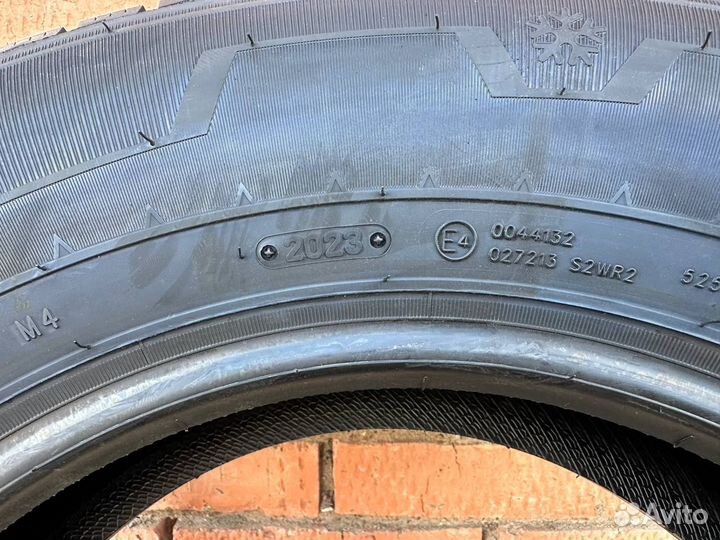 Triangle TR797 265/65 R17