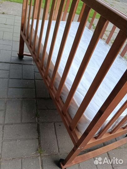 Детская кроватка