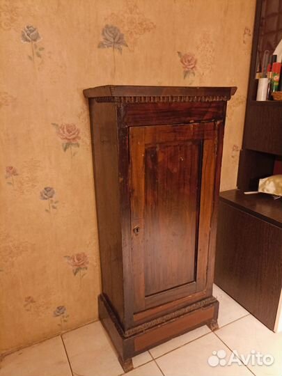Шкафчик напольный старинный