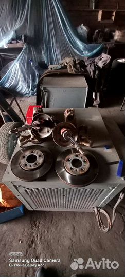 Передние стойки Шкода octavia поворотные кулаки