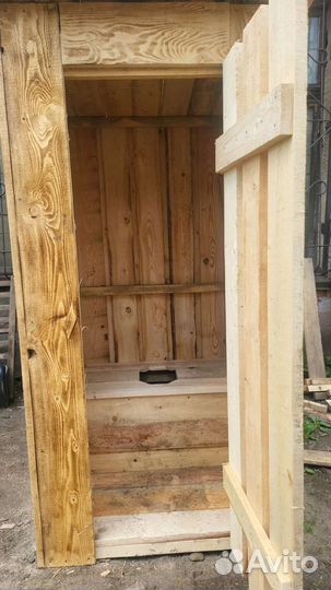 Дачный туалет деревянный