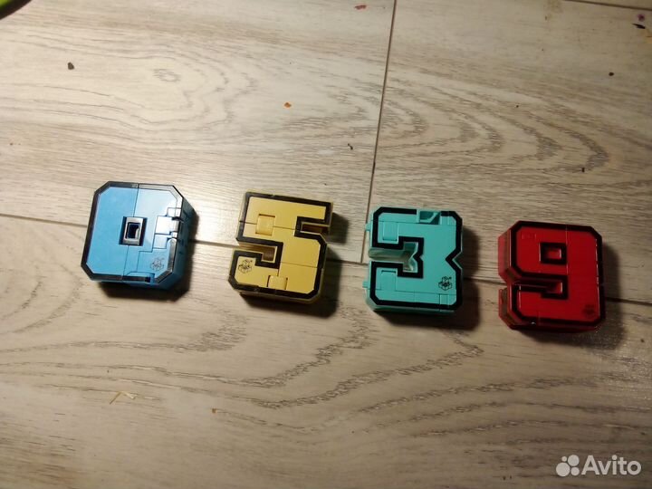 Игрушка цифра трансформер