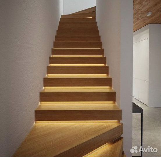 Подсветка лестницы на ступенях с датчиком